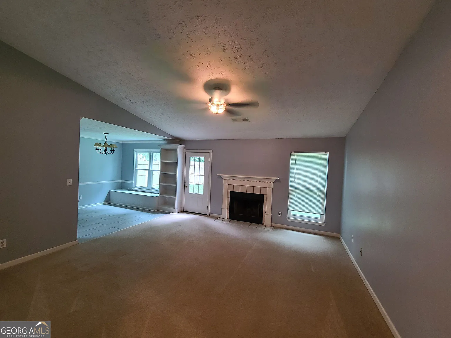 3 bed, 2.0 bath, 1226 sqft, $2,200 — Photo 3