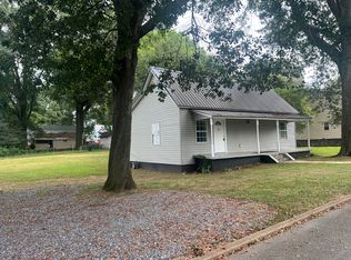 41 6th St, Trion, GA 30753