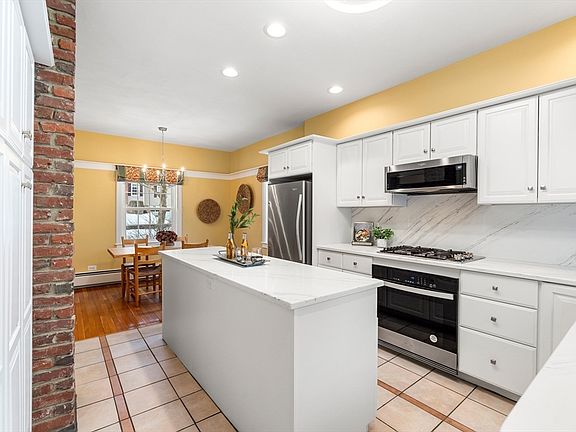 4th image of 62 Carmel Rd