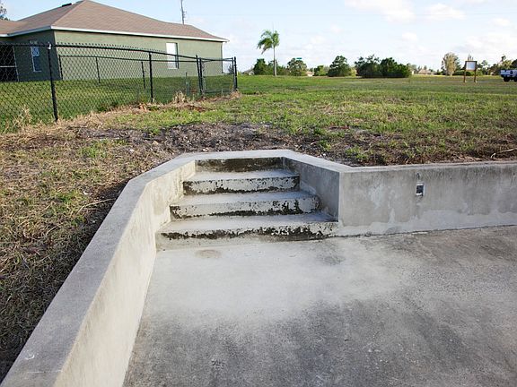 4th image of 4105 NW 29th Ter