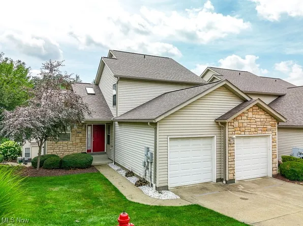 99 Falling Water Cir, Munroe Falls, OH 44262