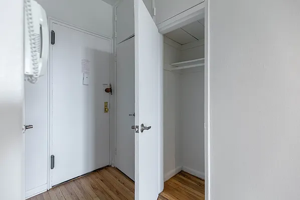 Rented by Bond New York | media 11