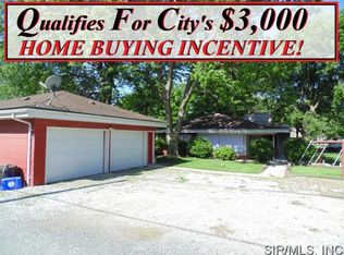 1811 Pine St, Highland, IL