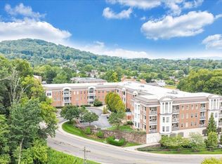 2125 Yellow Mountain Rd SE APT 302, Roanoke, VA 24014