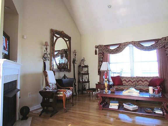 Great Room with Fireplace