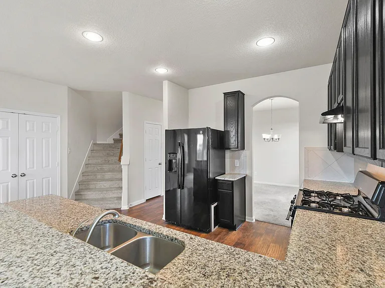 3011 Tandem Ct — Photo 8