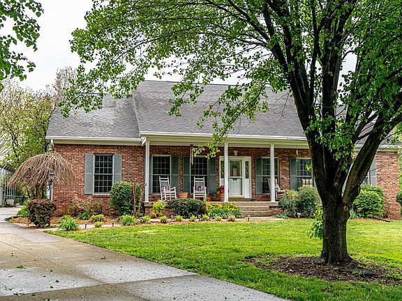 3rd image of 311 Fountain St