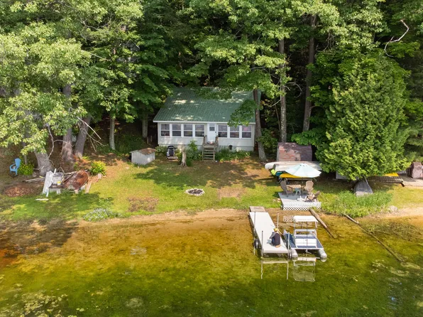 5475 E Deer Rd, Fountain, MI 49410