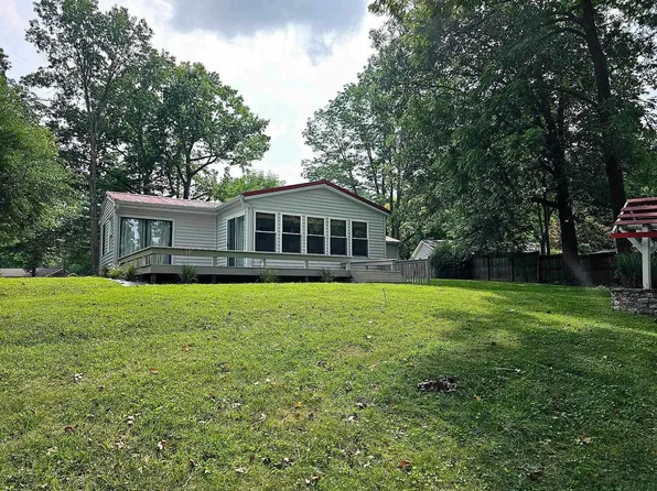 572 W Fisher Dr, Nineveh, IN 46164