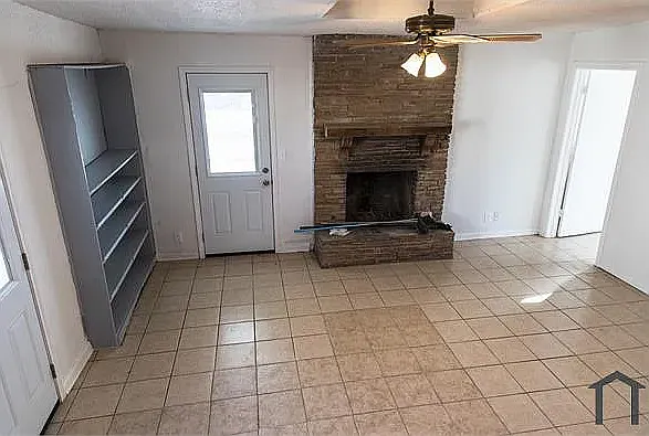 310 N C St — Photo 6
