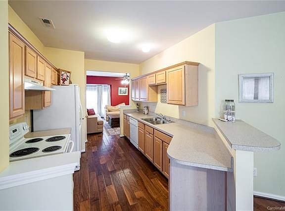 4th image of 10394 Alexander Martin Ave #297/21