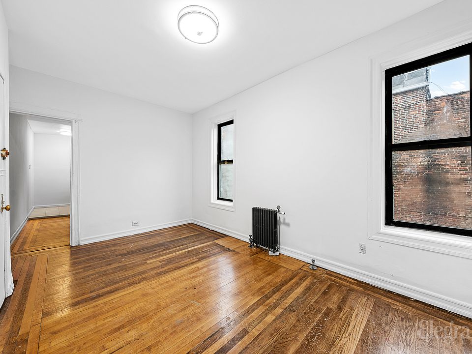 1st image of 29 E 17th St #240