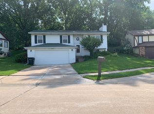 4805 Taylor St, Davenport, IA 52806