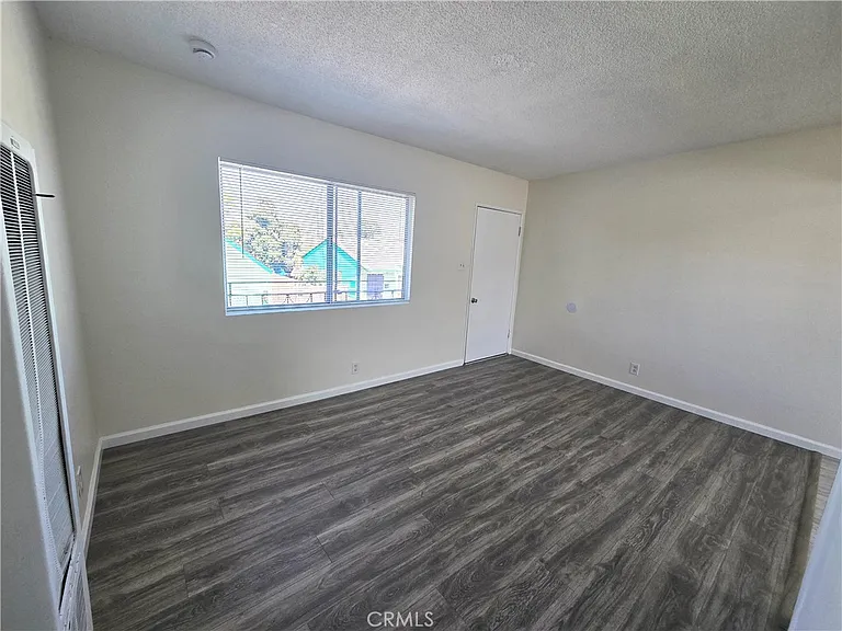 1140 W 120th St #8 — Photo 14
