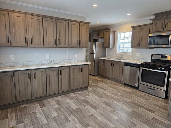 4th image of 2405 Loch Lomond Dr Lot 122