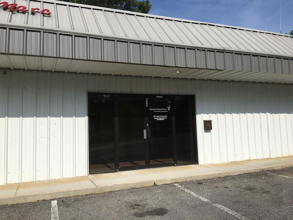 1st image of 930 23rd St