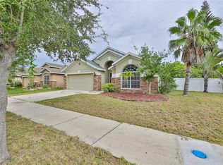 812 Barclay Wood Dr, Ruskin, FL 33570