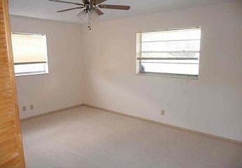3rd image of 262 Jennings Ave