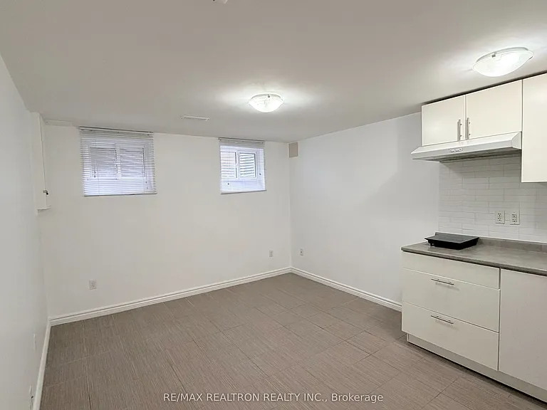36 George Henry Blvd #B — Photo 5
