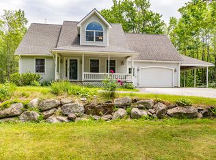 26 Spruce St, Bucksport, ME 04416