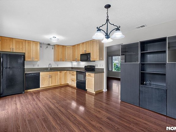 4th image of 4929 Flat Rock Cir