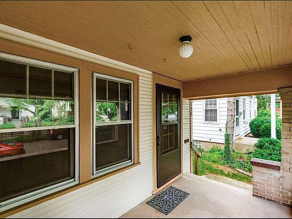 3rd image of 156 Clinton Heights Ave #156