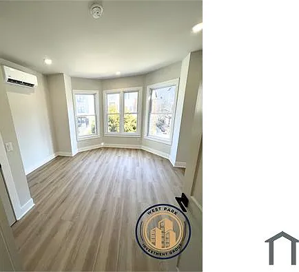121 W Sharpnack St #2 — Photo 7