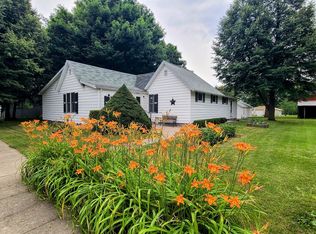 605 4th St, Ivesdale, IL