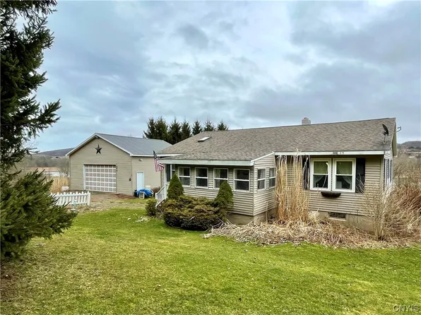 1808 Kinney Rd, New Woodstock, NY 13122