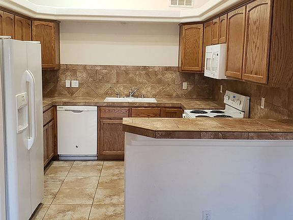 2nd image of 2580 Palisades Dr #102