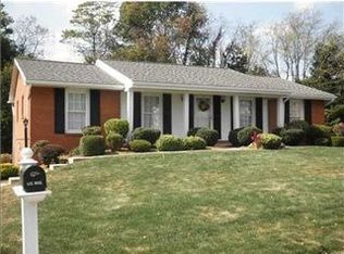114 Farmington Dr, Butler, PA