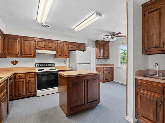 4th image of 47 W River Point Dr