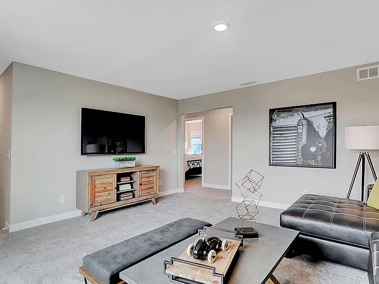 3793 Canterbury Dr — Photo 20