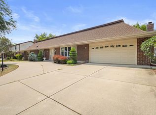 1350 Lawrence Cres, Flossmoor, IL 60422