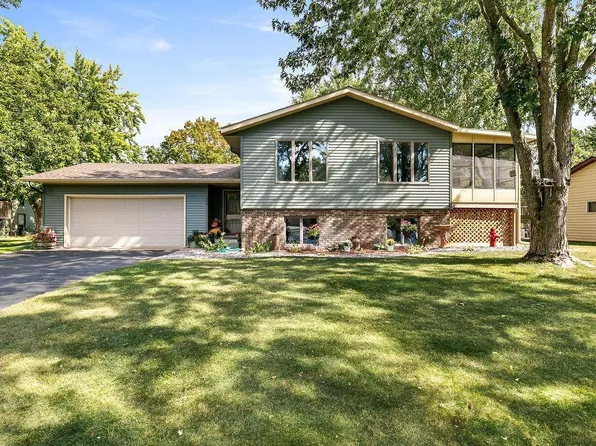 108 8th Ave SE, Saint Joseph, MN 56374