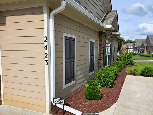 2423 Stonecenter Ln, Murfreesboro, TN 37128