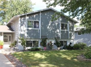 10834 Maple Valley Dr N, Maple Grove, MN 55369