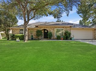 405 Bremen Dr, Hurst, TX 76054