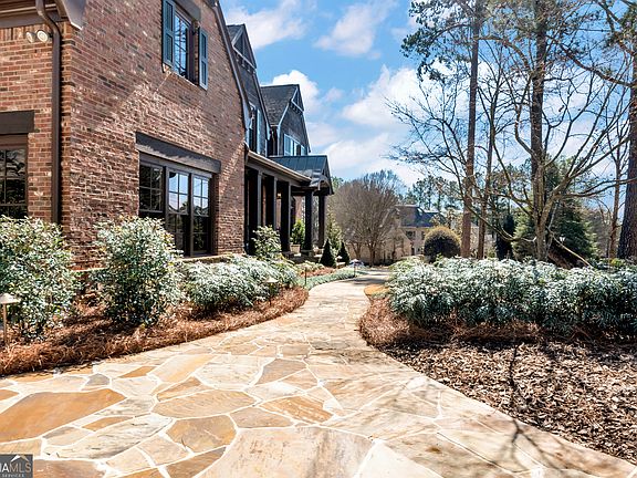 5th image of 902 Little Darby Ln