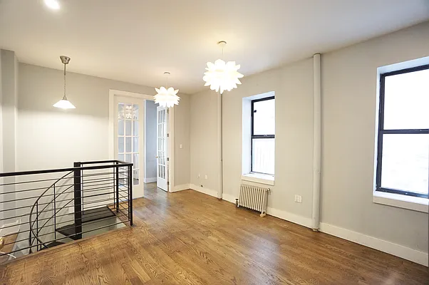 Rented by BRICK & GALO REALTY CORP | media 31