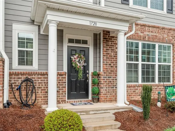 1728 Westfall St, Kernersville, NC 27284