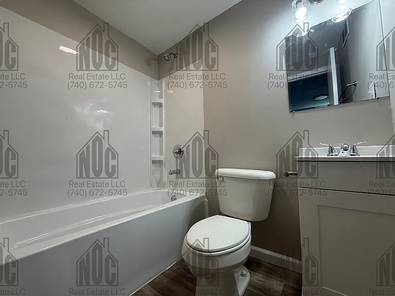 724 E Main St #B — Photo 8