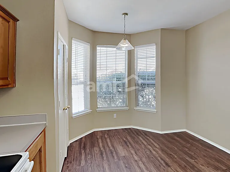 8516 Rainy Lake Dr — Photo 3