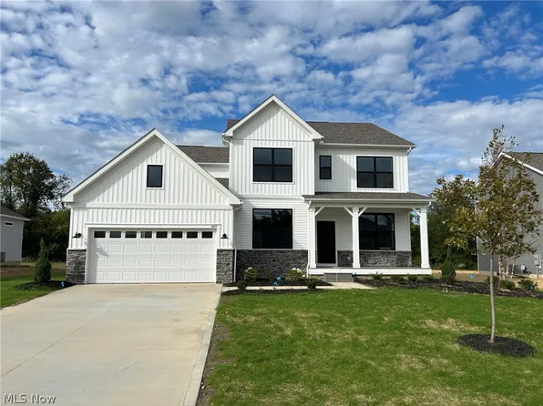 1445 Tullamore Trl, Wadsworth, OH 44281