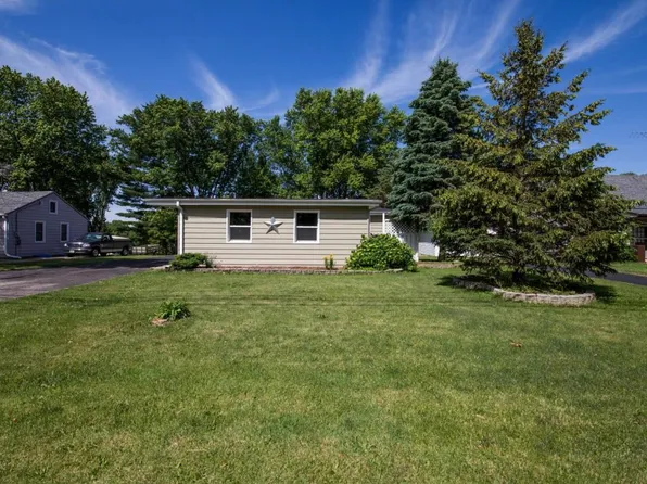 1422 N 2nd St, Watertown, WI 53098
