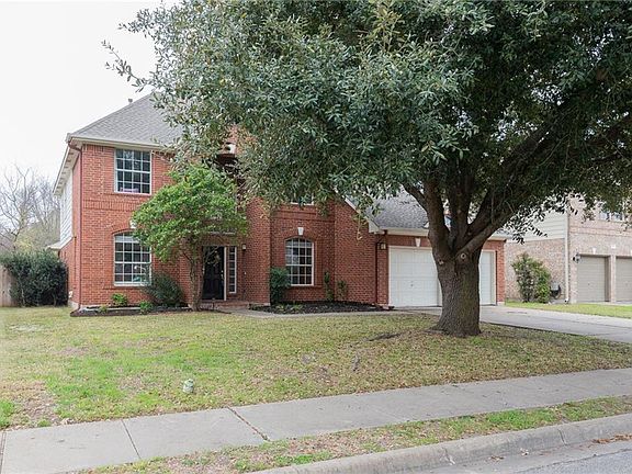 4th image of 702 Churchill Farms Dr