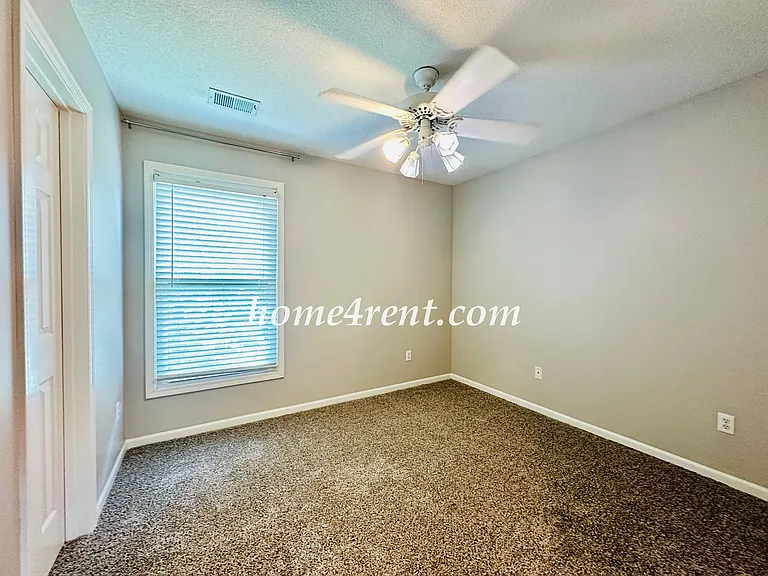 8511 W 128th St — Photo 36