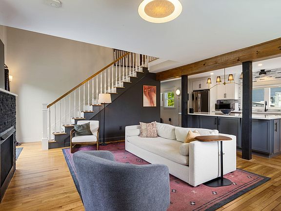 3rd image of 45 Smith Street #1