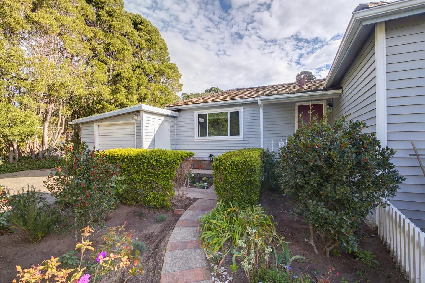 24631 Guadalupe St photo 1