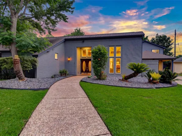 1026 Riverlace Dr, Houston, TX 77079